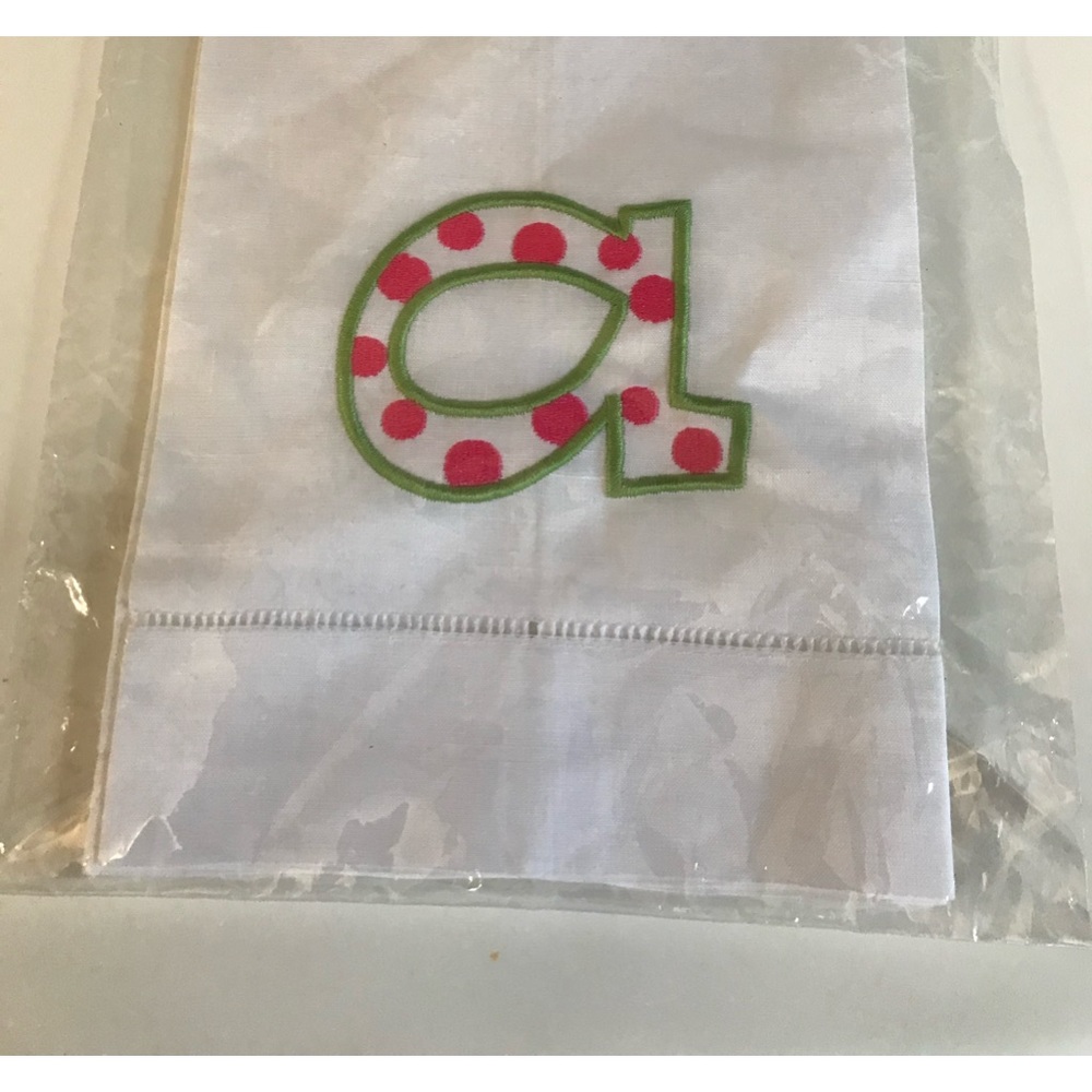Linen hand towel. White. Monogram a. New